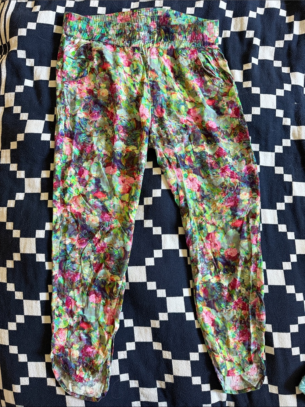 Anthropologie Floral Print pants/ankle pants